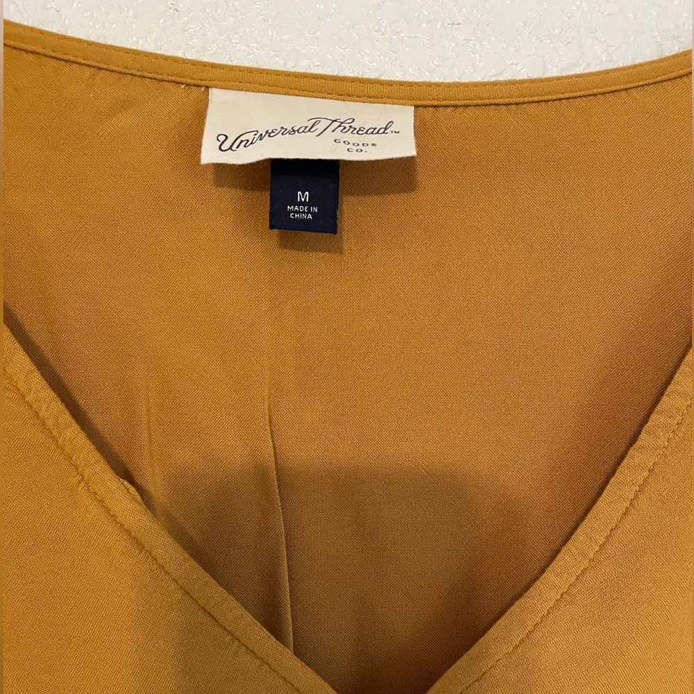 Universal Thread blouse - Picture 3 of 3